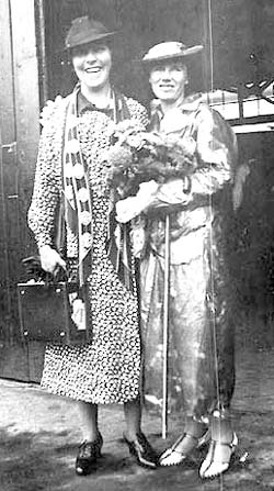 Robin Hyde and her Australian friend Kay Brownlie (Brownie) in Sydney, January 1938