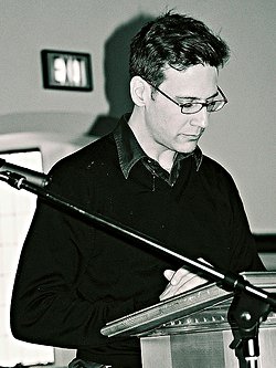 Gabriel Gudding reading from his work, photo Gina Franco