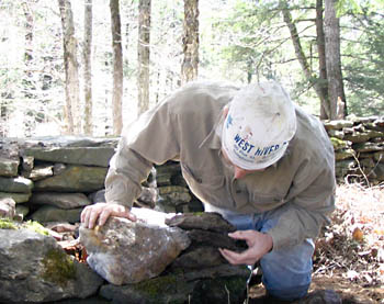 Bob Arnold working with stone, 2007. Photo Susan Arnold.