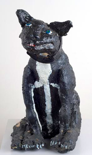 Vernon Burwell: Black and white cat, ca. 1984, painted concrete